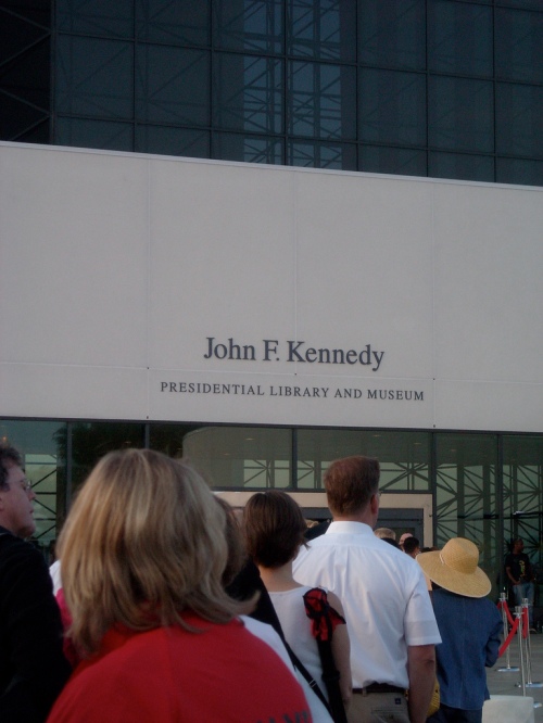 ted kennedy grave. 29 Aug. JFK Library and Museum